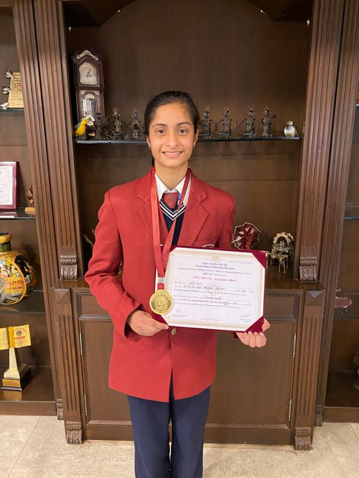 Surbhi Nagar from GBN Sr Sec School Sector 21D Faridabad has won the Best Story Teller Awards During CBSE National Story Telling Competition’