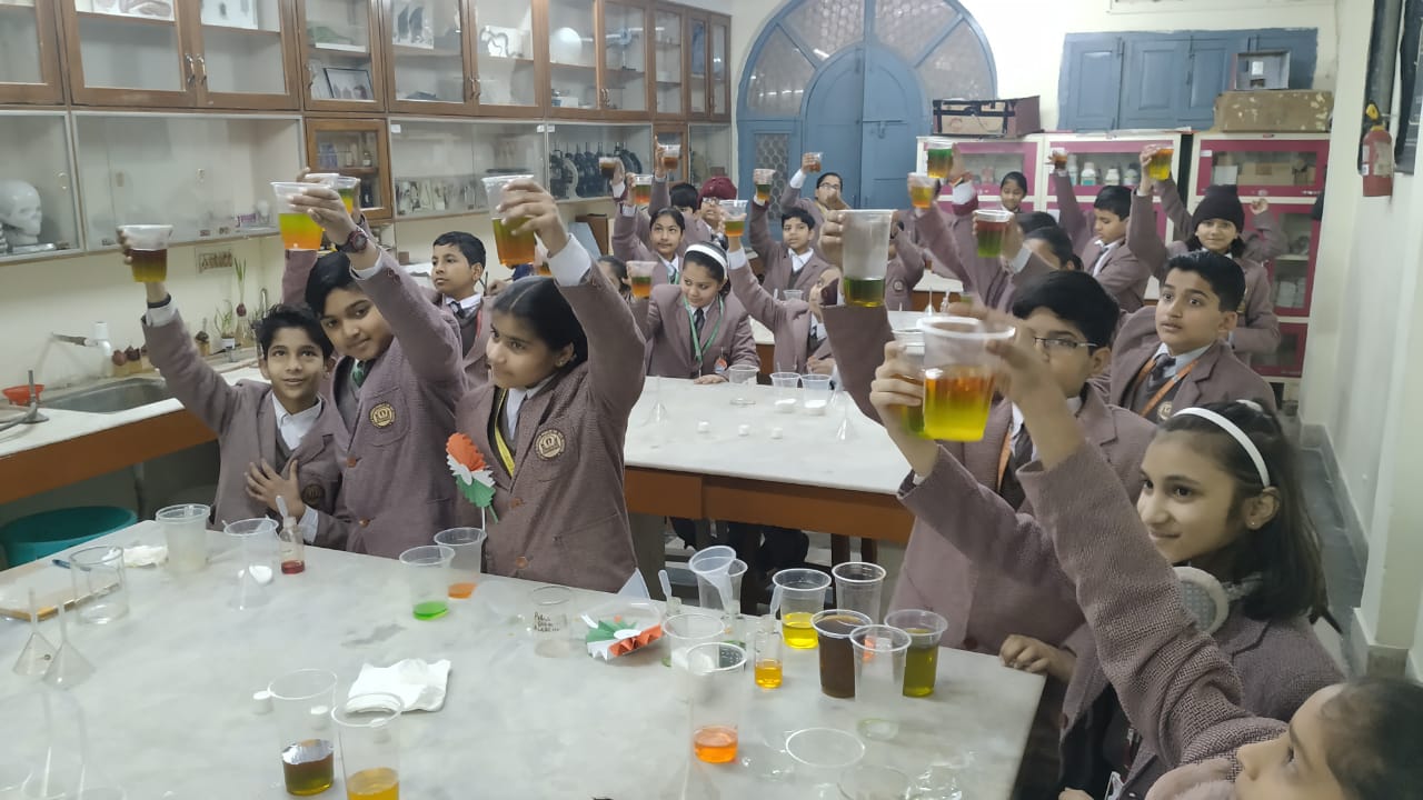 Students did experiments during science lab conducted by Kiwami in association with K12News at Little Flowers Public Sr Secondary School