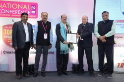 Commander VK Banga Principal The Mann School has been awarded Eduleader of the year 2020 by Brainfeed