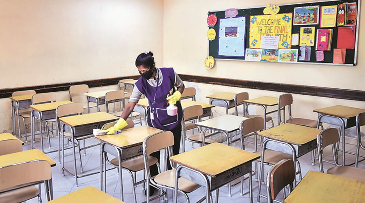 School Reopen date in India : दो शिफ्ट में खुलेंगे स्कूल , सेक्शनवाइज आएंगे छात्र