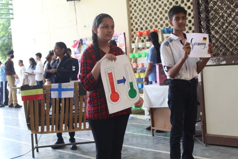 An Inter House Competition for grades 6 to 12 was held at Maharaja Agarsain Public School, with the theme “Summit on Climate Change.”