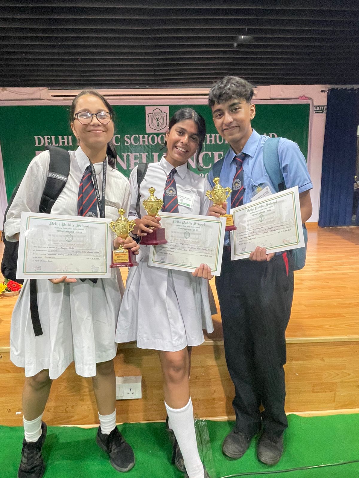 “Ramjas International School Shines: Kavya and Navya Secure First Prize in Investopad’s Best Idea Pitching, Aneesh Das Grabs Third Prize in Chitrakari at DPS Mathura Road”