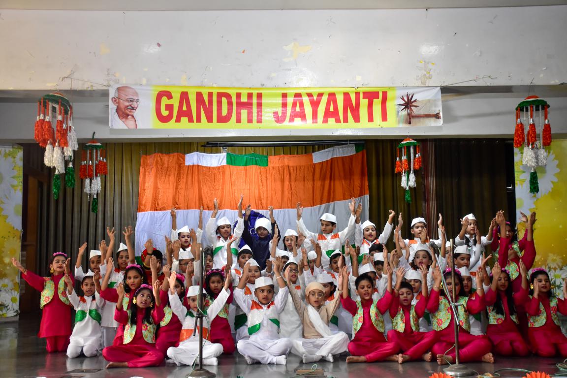 “Montfort School Delhi Celebrates Mahatma Gandhi’s Birthday with Joyful Tribute by Class II-B”